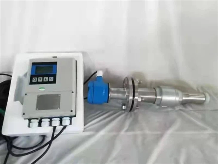 Insertion Electromagnetic Flow Meter